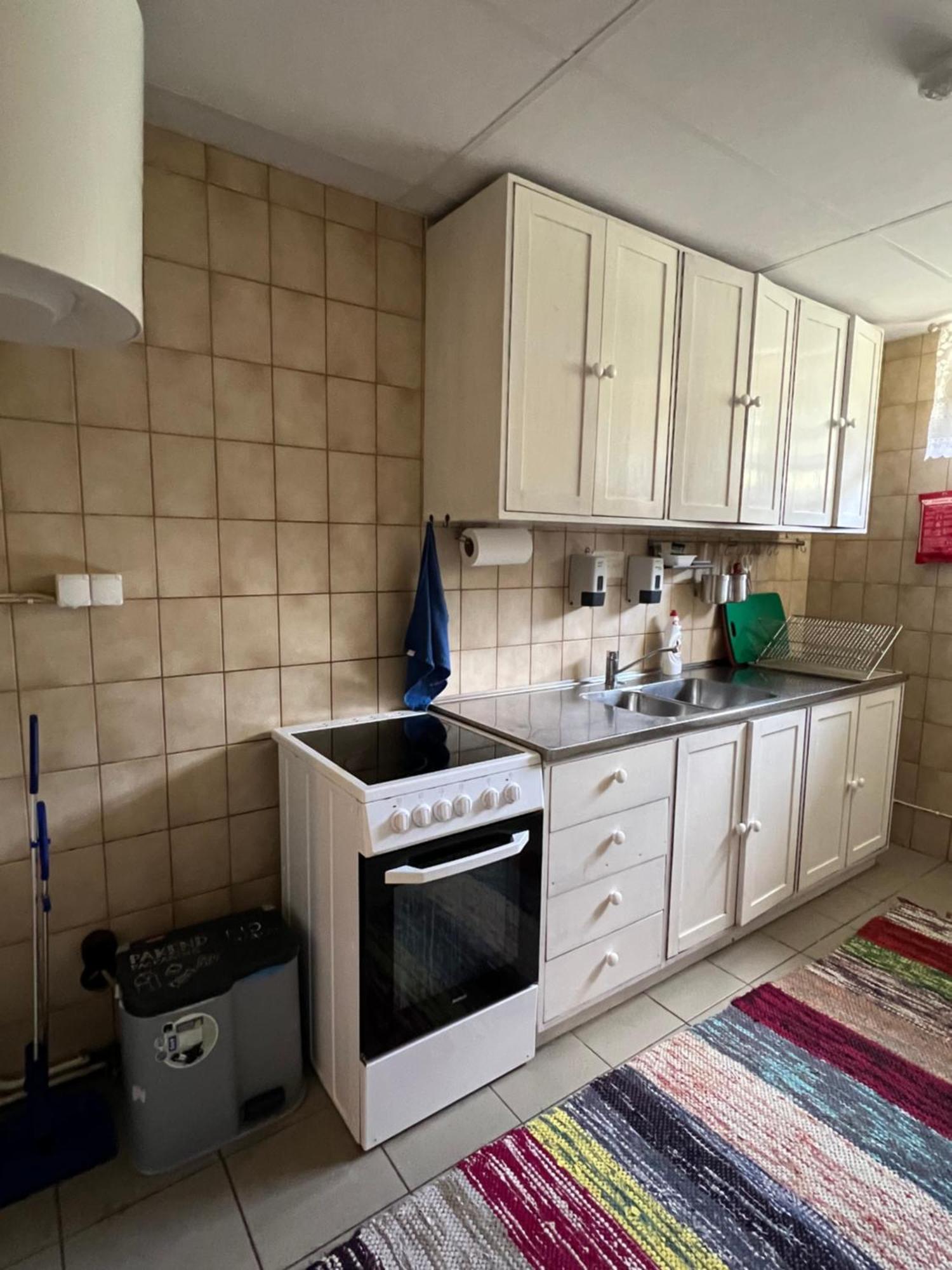 Kihnu Sadama Oeoemaja Guesthouse Lemsi Екстериор снимка