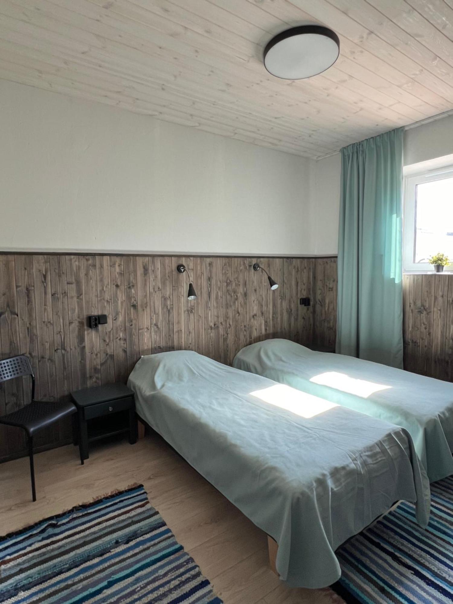 Kihnu Sadama Oeoemaja Guesthouse Lemsi Екстериор снимка