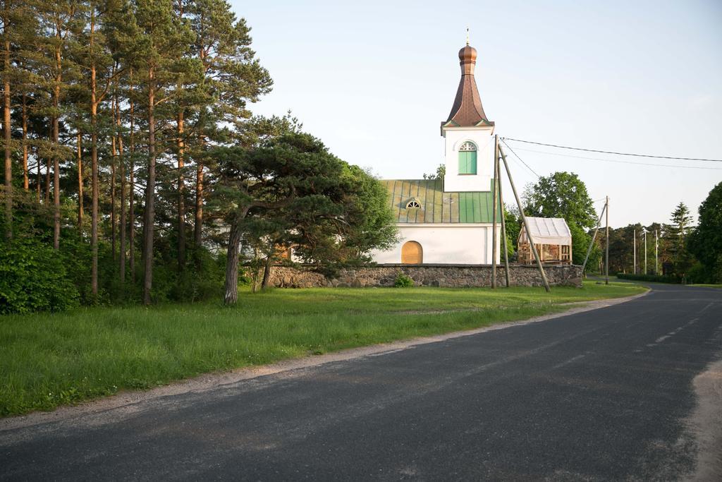 Kihnu Sadama Oeoemaja Guesthouse Lemsi Екстериор снимка